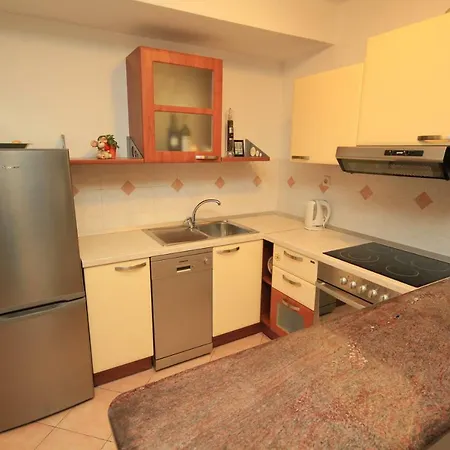 Comfort Sea View With Parking And Two Bedrooms Apartment